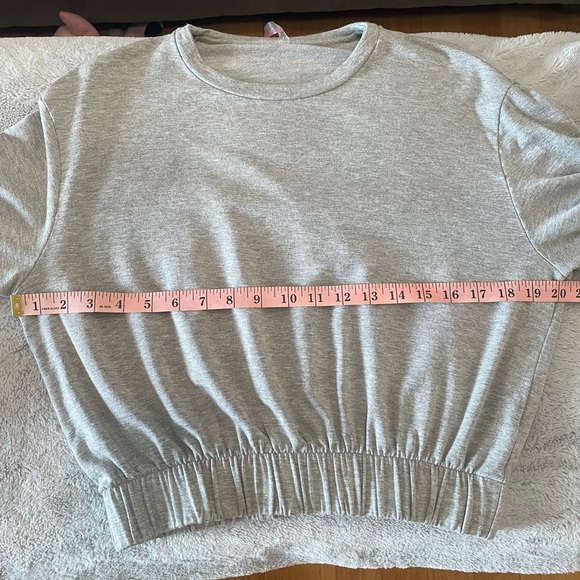 Commando Modern Lounge Crop - Picture 8 of 11